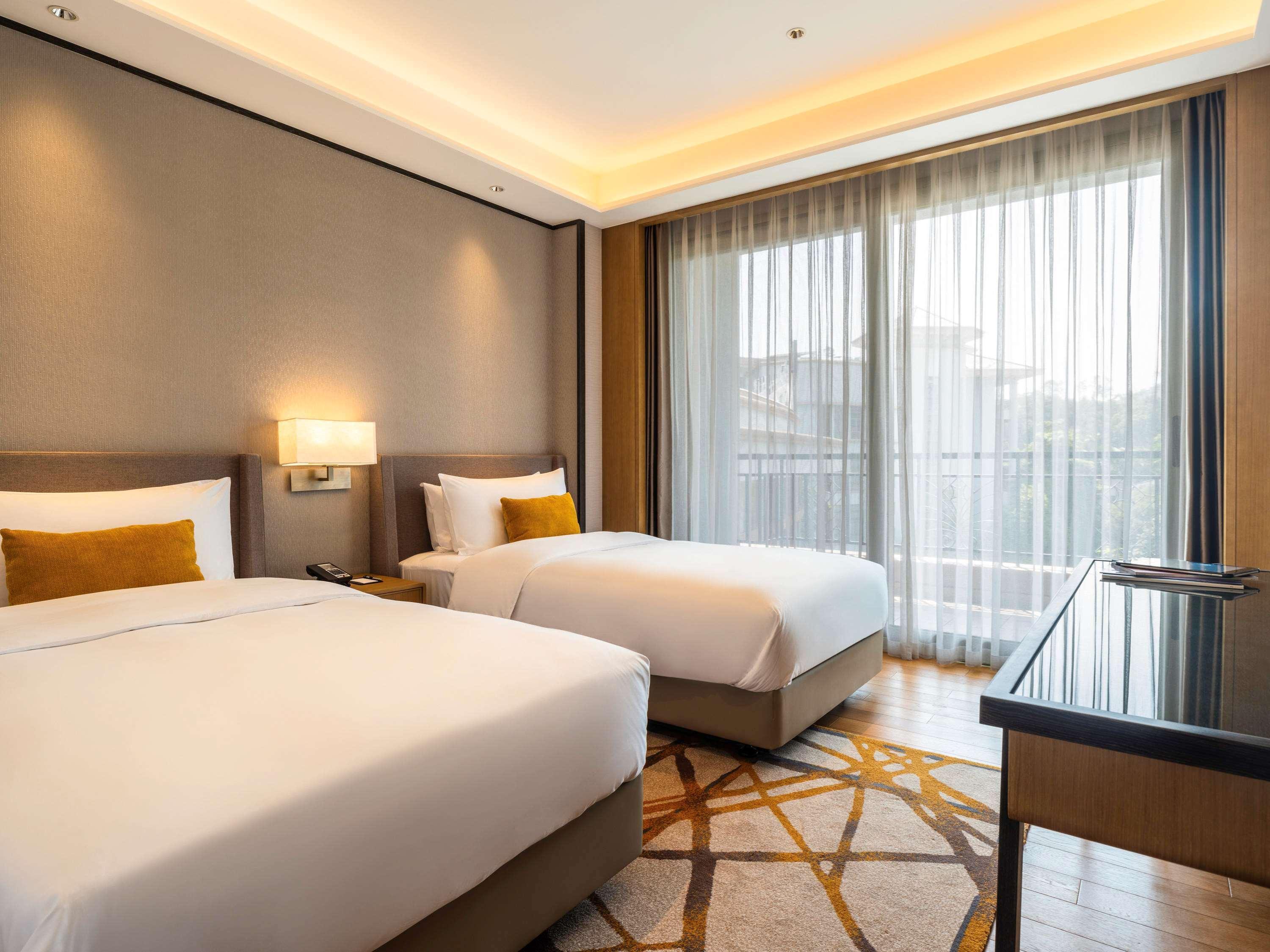 Pullman Hotel And Pullman Living Dongguan Forum Kültér fotó